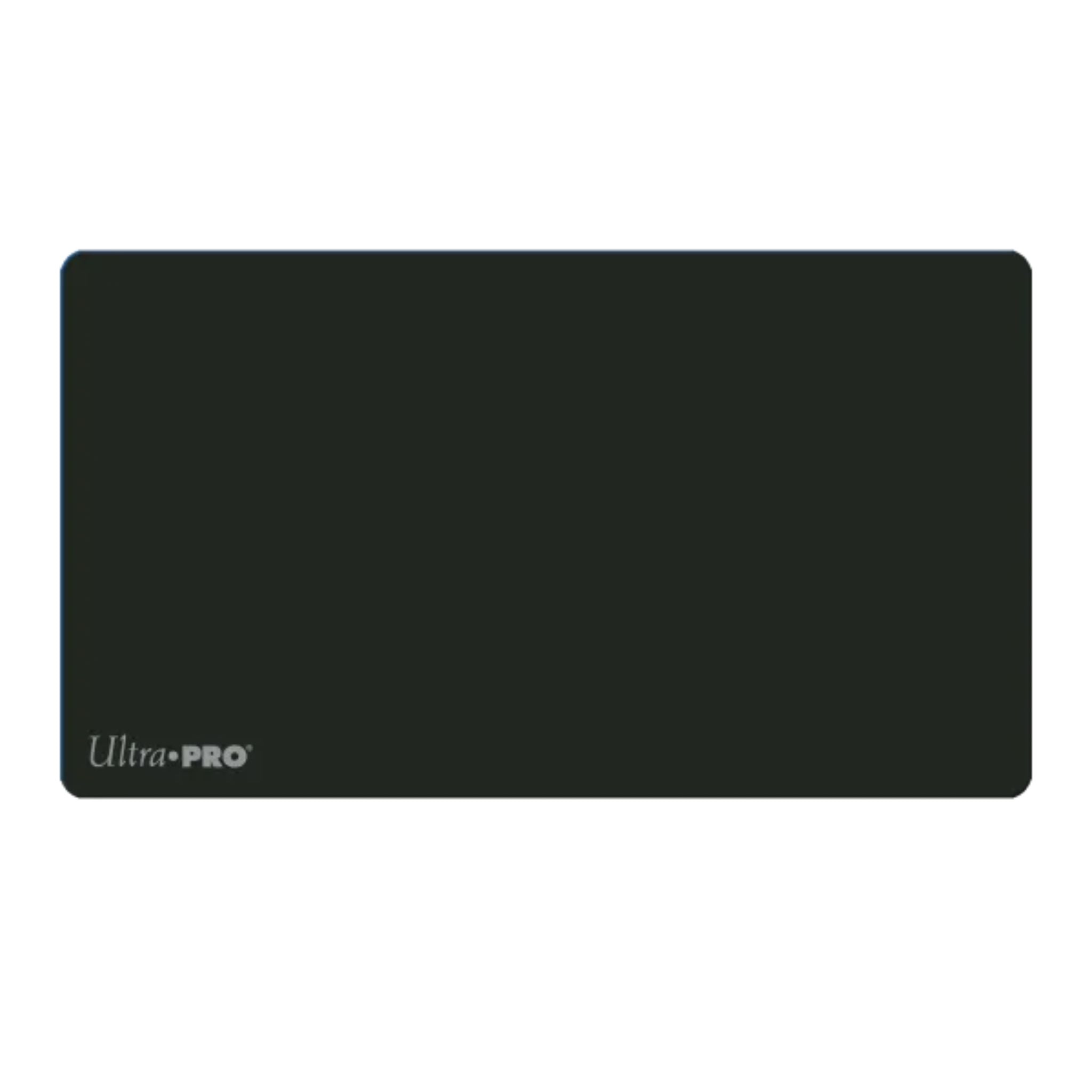Ultra Pro Solid Jet Black Playmat – schwarze Spielmatte 60×34 cm mit Stoffoberfläche & rutschfester Gummirückseite.